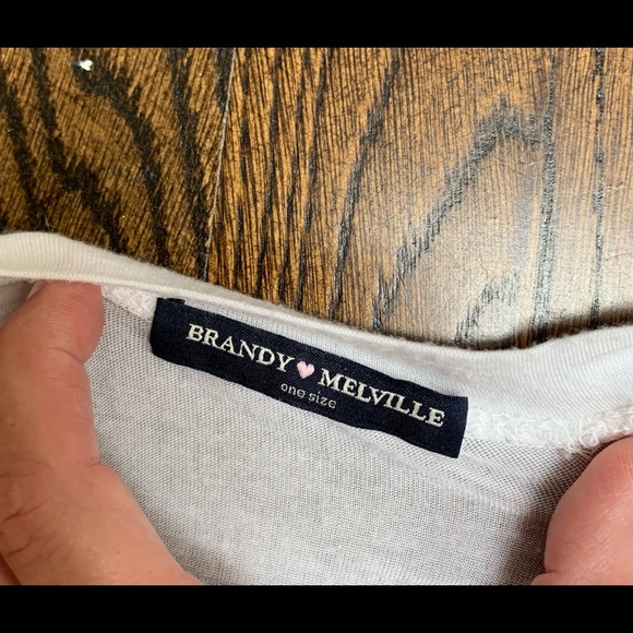 Brandy Melville white T - Picture 3 of 3